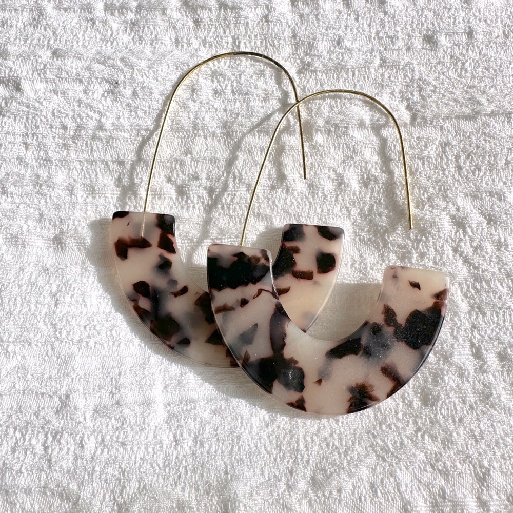 3/$15 Leopard and gold hoopish drop earrings